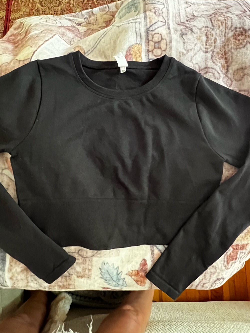 aerie Black Cropped Long Sleeve Crewneck Top